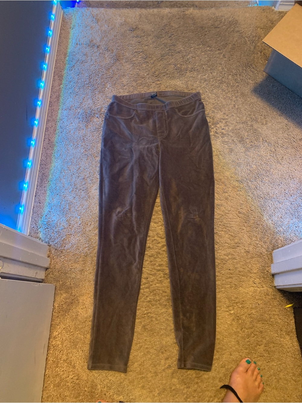 HUE Dark Grey Corduroy Pull-On Leggings